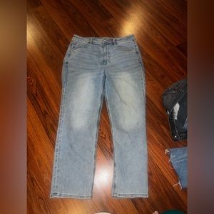 American eagle mom straight jean size 12 short